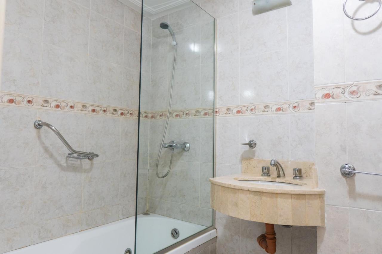 Hotel Embajador San Miguel de Tucumán Dış mekan fotoğraf