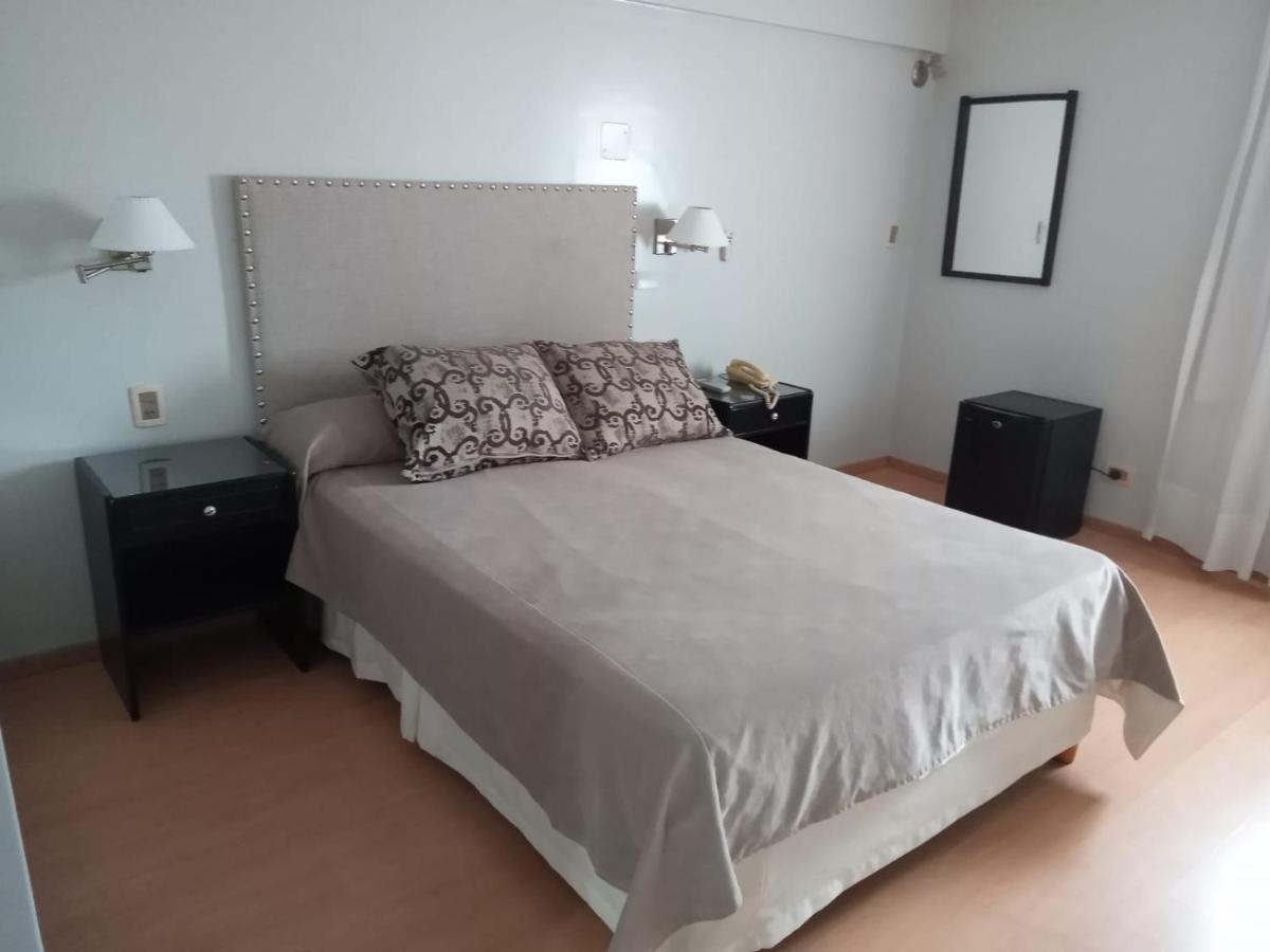 Hotel Embajador San Miguel de Tucumán Dış mekan fotoğraf